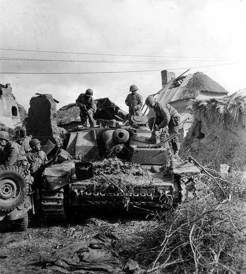 Inspect a captured assault gun