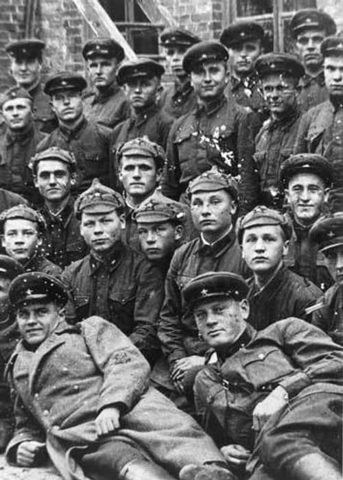 Soldiers of the Soviet 44th Rifle Division