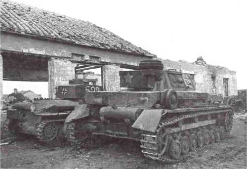 Captured tanks Pz. IV and Pz.38 (t)