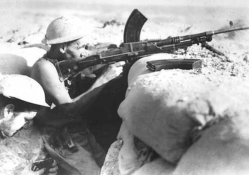 Bren Gun crew, Tobruk - Libya 1941