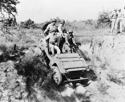 Cadets drive jeep