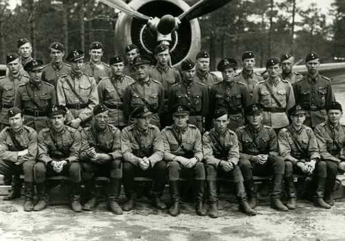 LeLv 32 pilots