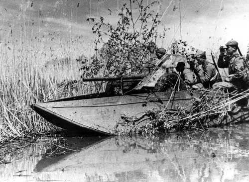 Improvised gunboat
