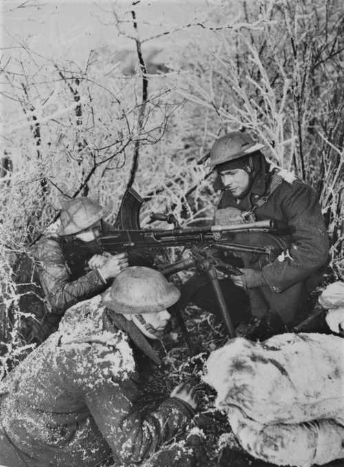 Bren machine gun crew