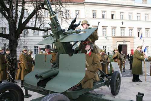 Hungarian anti-aircraft unit5