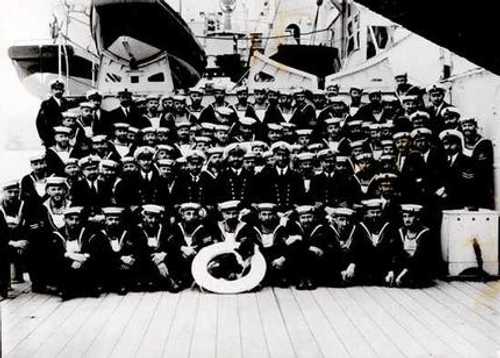 HMAS Sydney crew