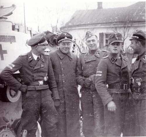 Das Reich officers