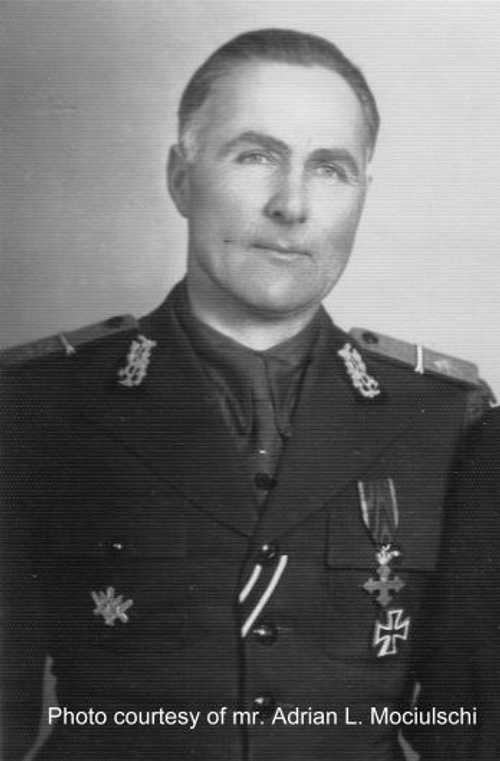 General Leonard Mociulschi in 1942