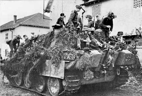 Panther G in Normandy, 1944.