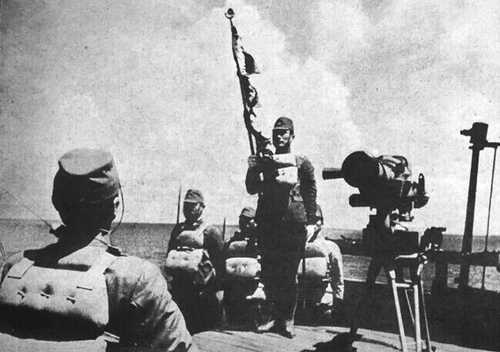 The Imperial Army arrives in New Guinea 