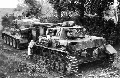 SS Tiger I and Panzer IV
