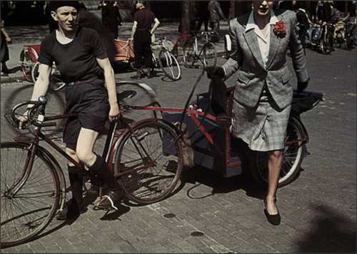 "vélo-taxi" in Paris,1942.