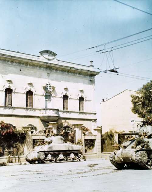 Sherman Tanks in Italy