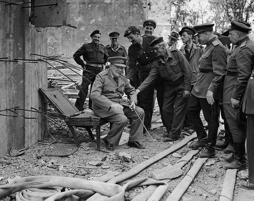  Winston Churchill 