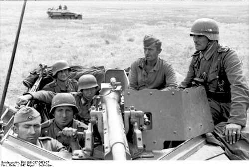 Work community - halftrack