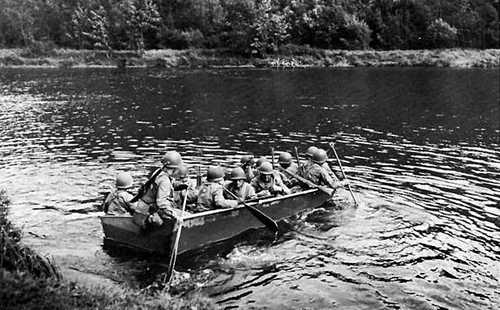 Crossing the Moselle