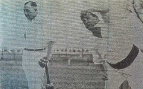 Felix Menzel (left) as "non-striker"