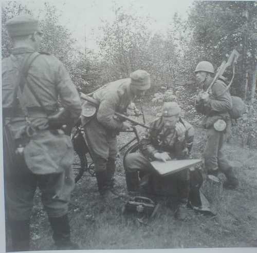 Finnish soldiers somewhere north of Kivinebb