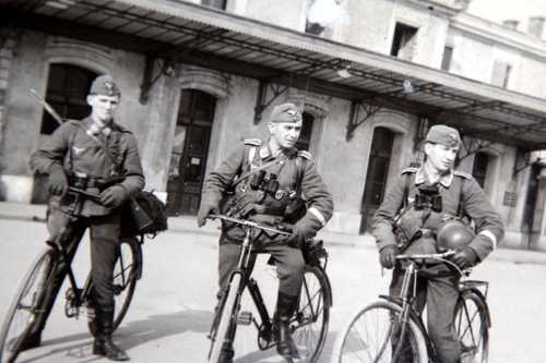 German veterans of the battle of Crete 