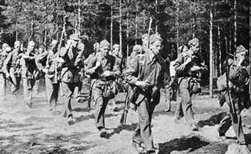 Swedes marching to Hanko's Front