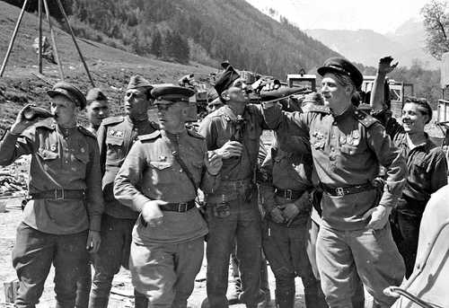 Soviet officers with a couple of Americans...