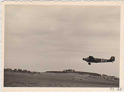 JU-52 landing 