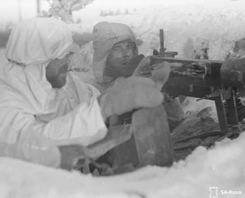 JR 25 machine gun team