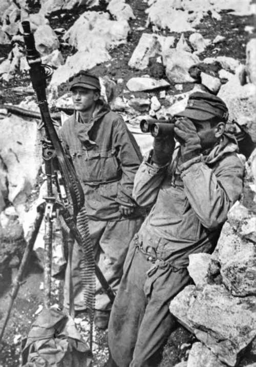 Anti-aircraft machine gun