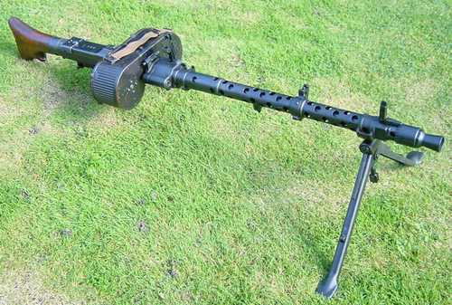 MG 34 with the 75-round saddle drum