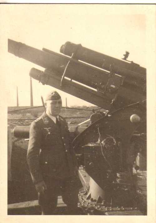 German posing with his 88.