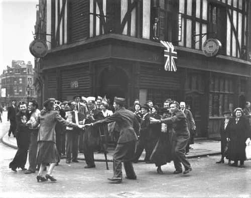VE Day in London