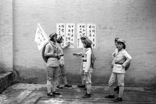 Girls of a middle school military training corps 
