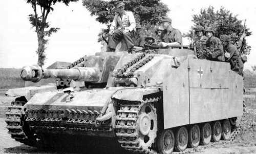 Assault gun with side armor