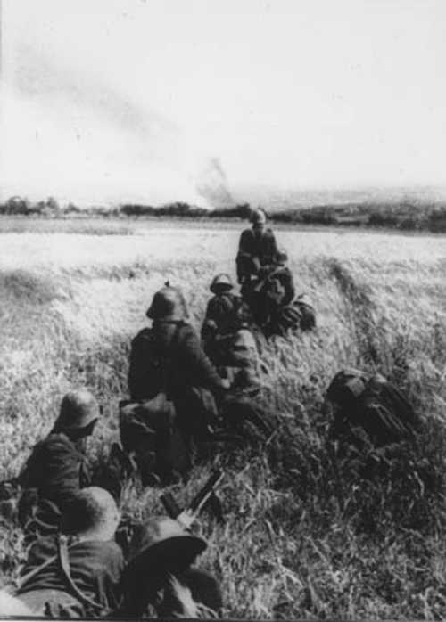Romanian Infantry near Kishinau, July 1941.