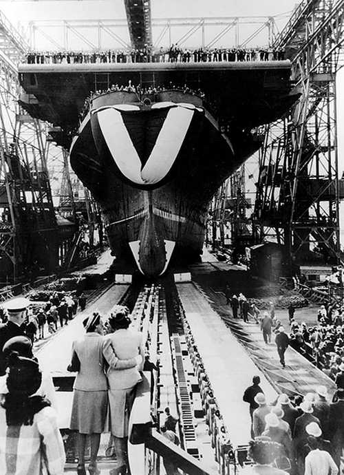 USS Tarawa (CV-40)