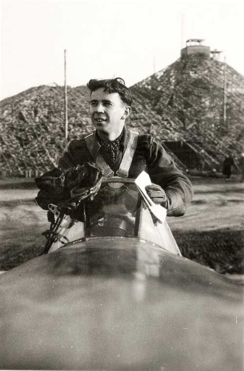 F/O Bill Clifford