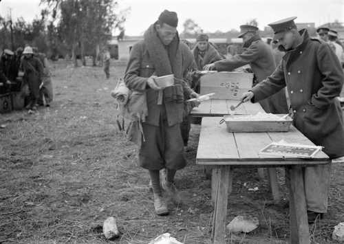 Italian POWs get fed by Kiwis