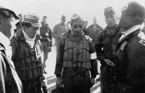 Kamikaze Pilots being briefed