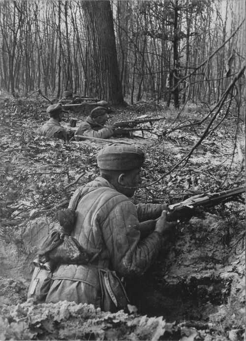 Red Army soldiers
