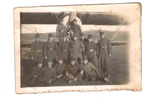 Romanian soldiers from an observation squadron