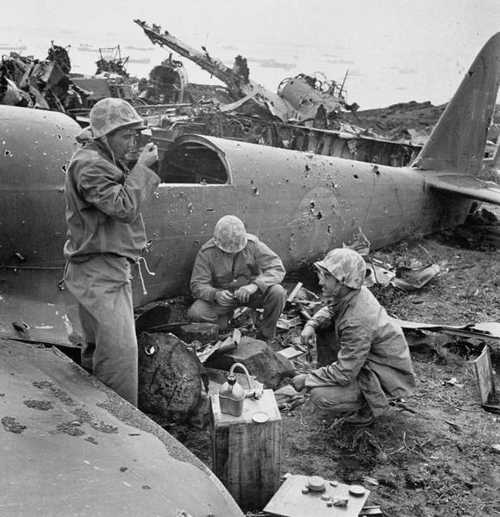 Marines on meal break