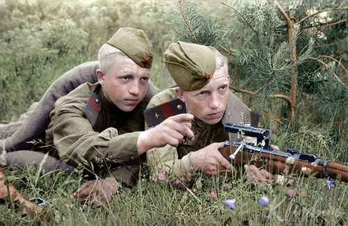 Twins, Red Army