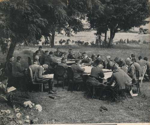 Open-air field HQ