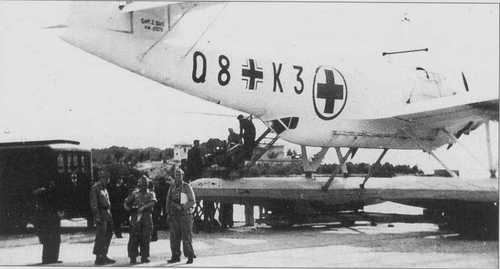 Black cross for an Italian seaplane