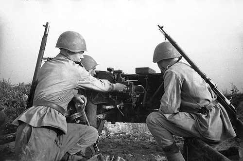 Gun crew 1944
