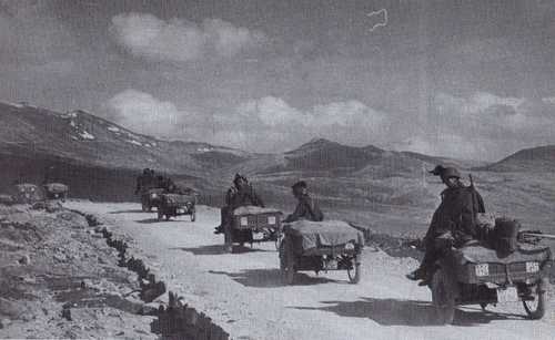 Bersaglieri advancing