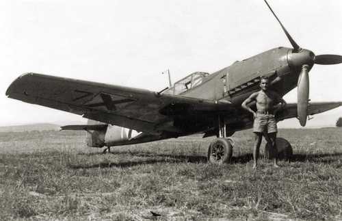 Bulgarian pilot and his  - Messerschmitt Bf 109Е