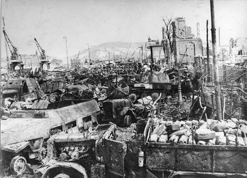 Rouen 1944