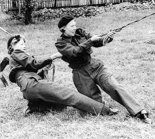 Womens barrage balloon unit
