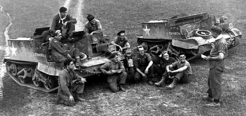 Universal Carrier flamethrower